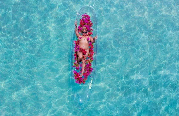 Flower Girl Clear Kayak Photoshoot - Image 3