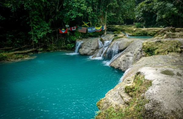 Blue Hole Adventure - Image 2